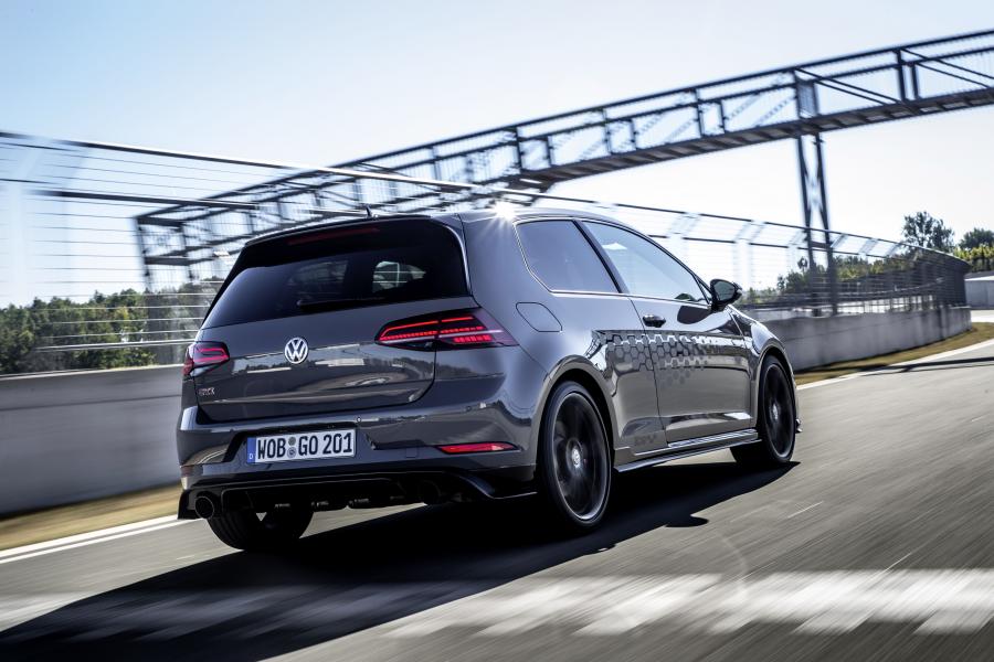  Volkswagen Golf GTI TCR 3-Door (Typ 5G) 2019 года  (WW) (фото 4 из 107)